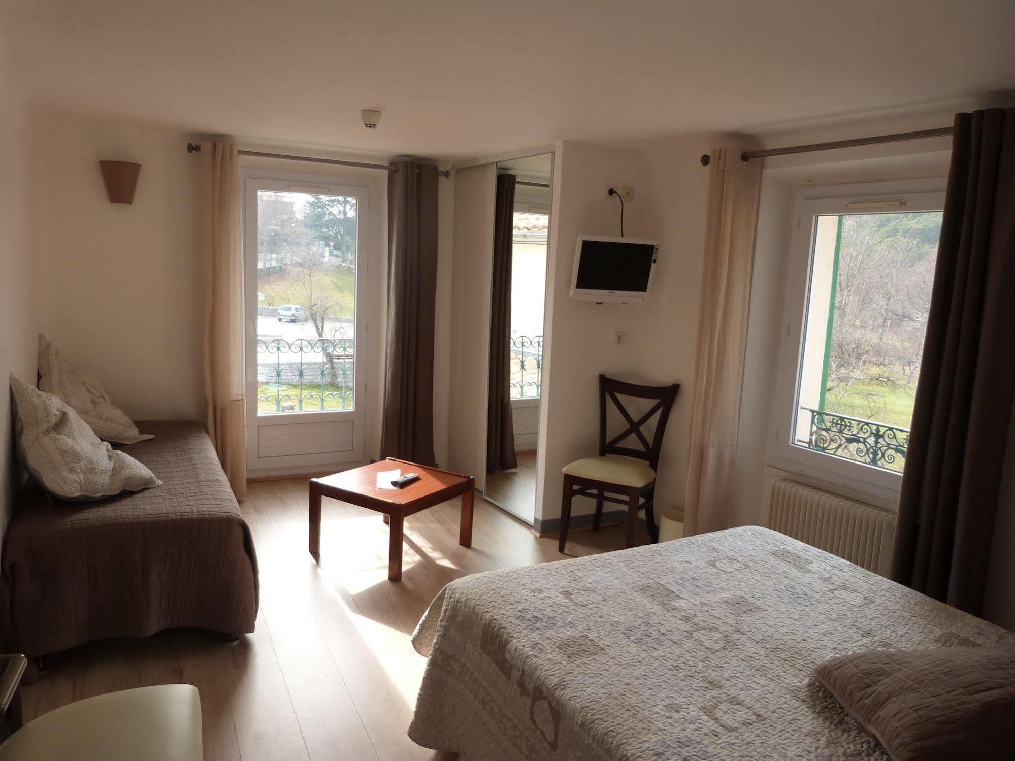 Hotel Restaurant Le Lachens La Bastide  Dış mekan fotoğraf